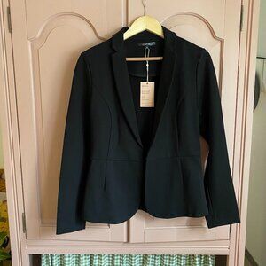 NWT Quince Ultra-Stretch Ponte Blazer